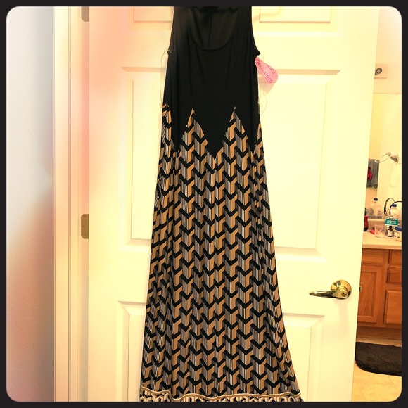 Maxi dress - Picture 1 of 4
